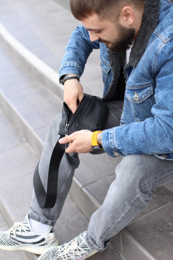 Бананка чоловіча Skill Two Line чорна