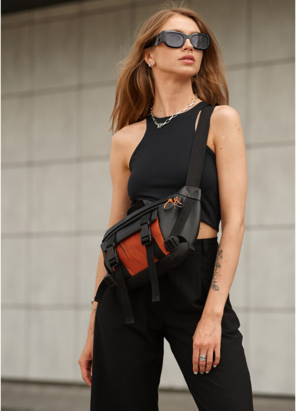 Сумка-бананка женская Sambag Dynamicdart черная с оранжевым