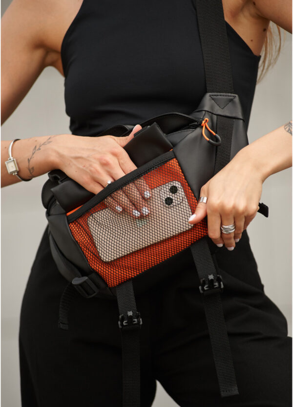 Сумка-бананка женская Sambag Dynamicdart черная с оранжевым