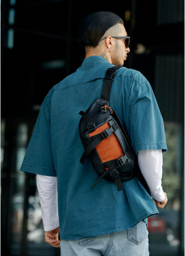 Сумка-бананка чоловіча Sambag Dynamicdart чорна з помаранчевим