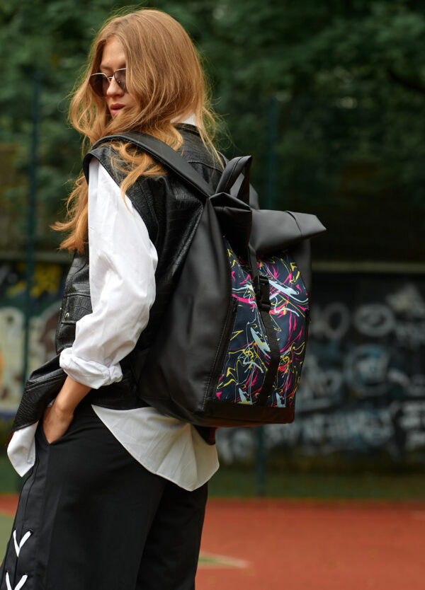 Рюкзак жіночий Sambag RollTop One з принтом чорний