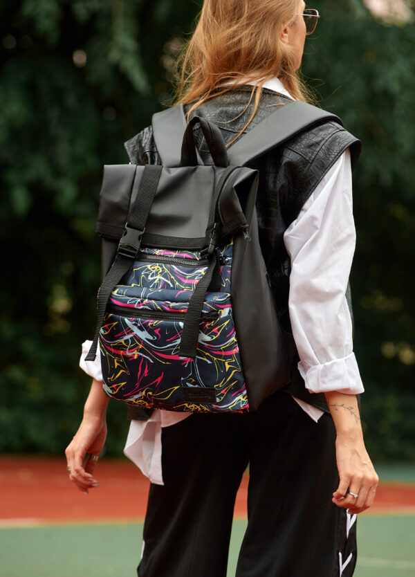 Женский рюкзак для ноутбука Sambag RollTop LTT черный с принтом