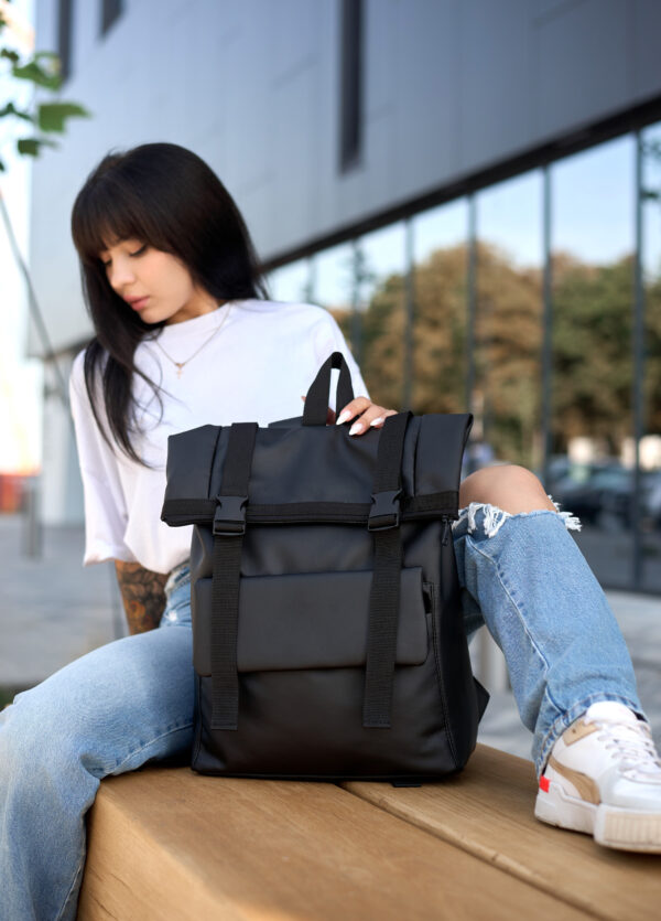 Рюкзак жіночий Sambag RollTop Milton чорний
