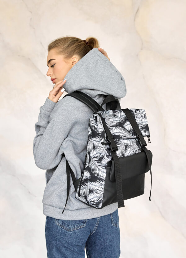 Рюкзак роллтоп жіночий RollTop Milton чорний з принтом