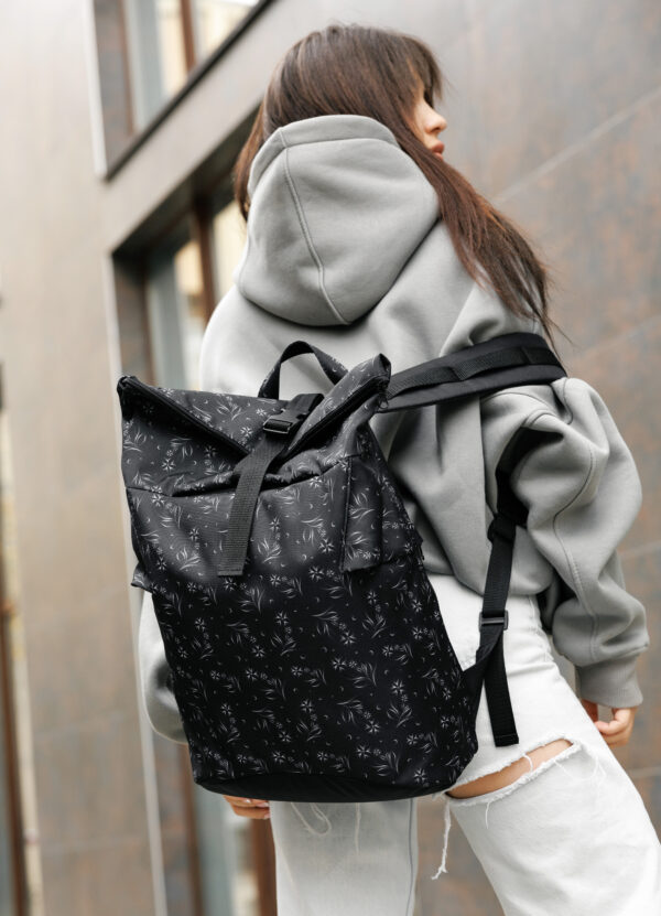 Рюкзак роллтоп жіночий Sambag RollTop KZN з принтом чорний