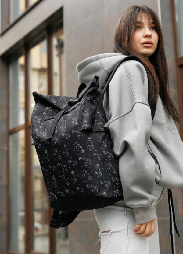 Рюкзак роллтоп жіночий Sambag RollTop KZN з принтом чорний