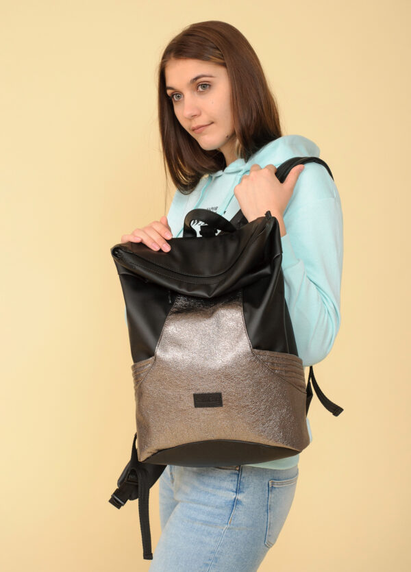 Женский рюкзак роллтоп Sambag RollTop MQN черный с серебряным