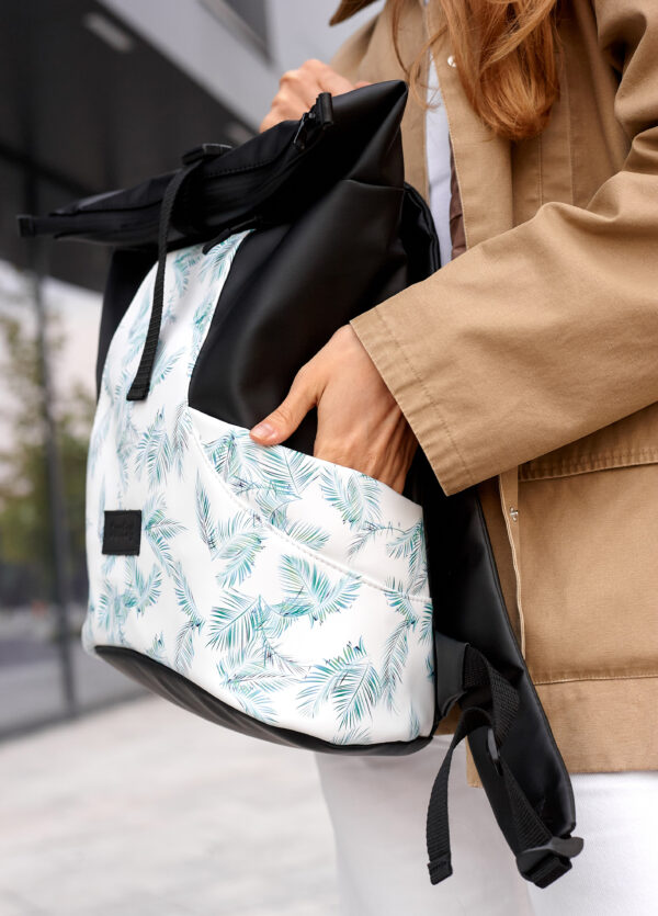 Женский рюкзак роллтоп Sambag RollTop X черно-белый с принтом