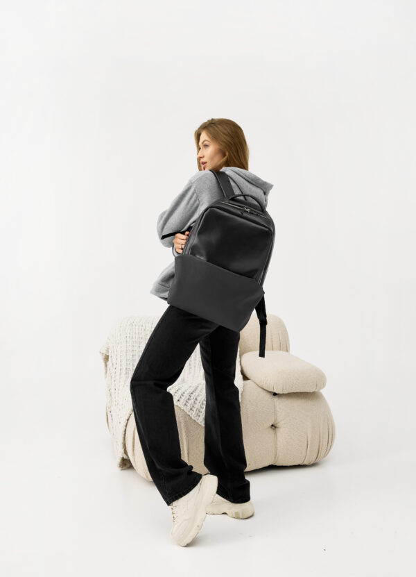 Женский рюкзак Sambag Zard Dart черный с перфорацией