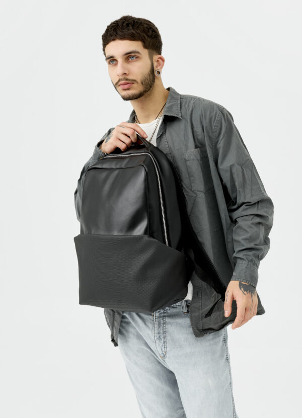 Мужской рюкзак Sambag Zard Dart черный с перфорацией