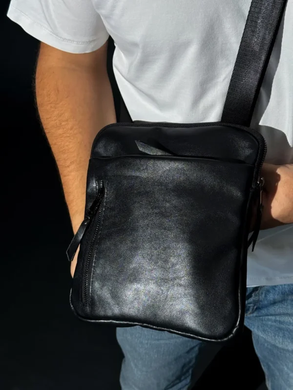 Сумка мужская мессенджер Skill гладкая кожа черная