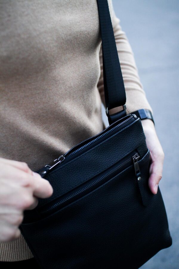 Сумка месенджер чоловіча Skill шкіряна чорна