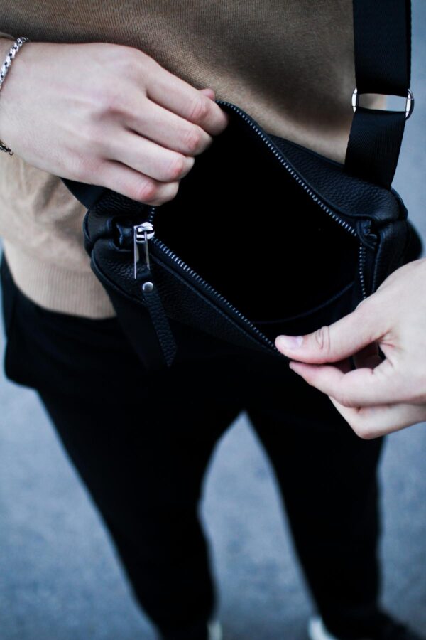 Сумка месенджер чоловіча Skill шкіряна чорна