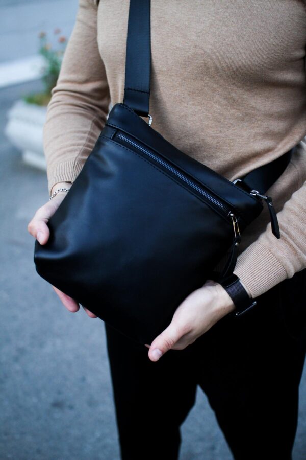 Сумка мужская месенджер Skill натуральная кожа черная