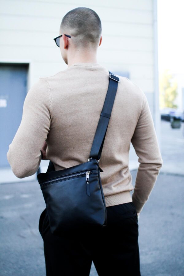 Сумка мужская месенджер Skill натуральная кожа черная