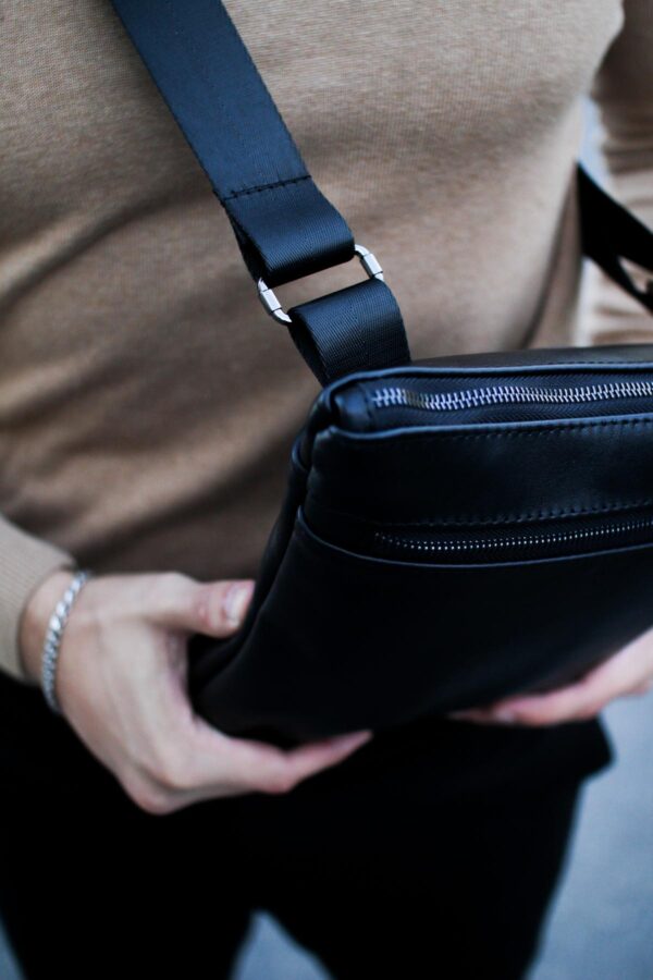 Сумка мужская месенджер Skill натуральная кожа черная