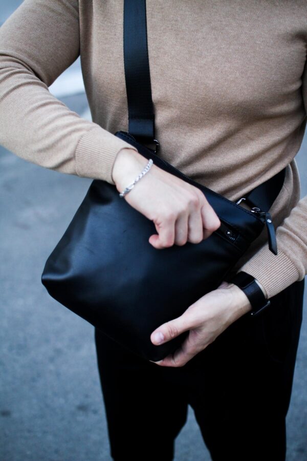 Сумка мужская месенджер Skill натуральная кожа черная