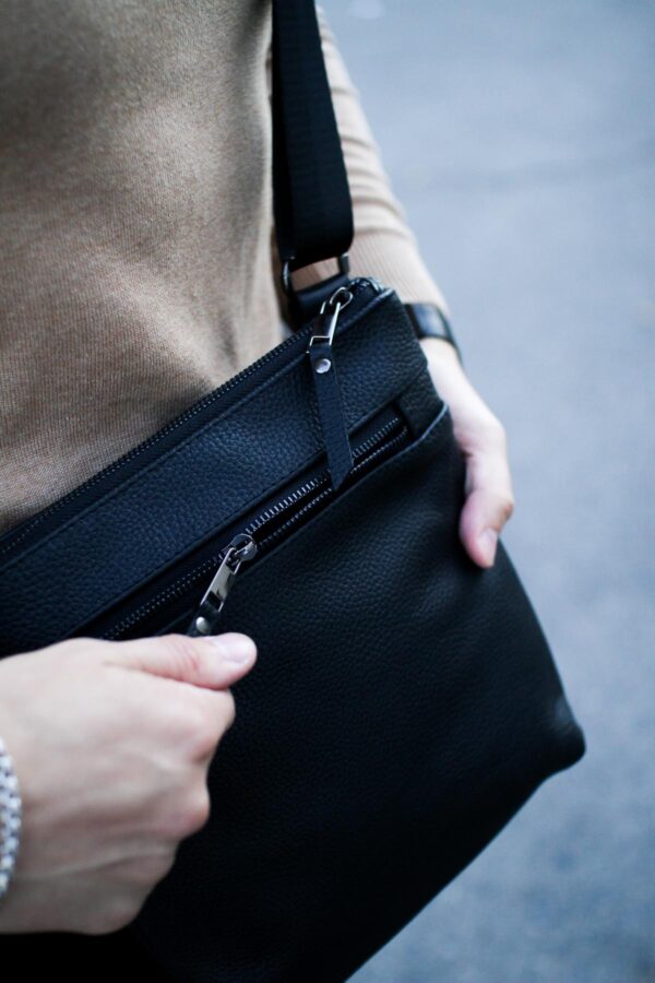 Сумка месенджер чоловіча Skill шкіряна чорна