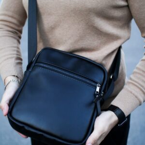 Ð¡ÑÐ¼ÐºÐ° Ð¼ÐµÑÑÐµÐ½Ð´Ð¶ÐµÑ Ð¼ÑÐ¶ÑÐºÐ°Ñ Skill Ð³Ð»Ð°Ð´ÐºÐ°Ñ ÐºÐ¾Ð¶Ð° ÑÐµÑÐ½Ð°Ñ