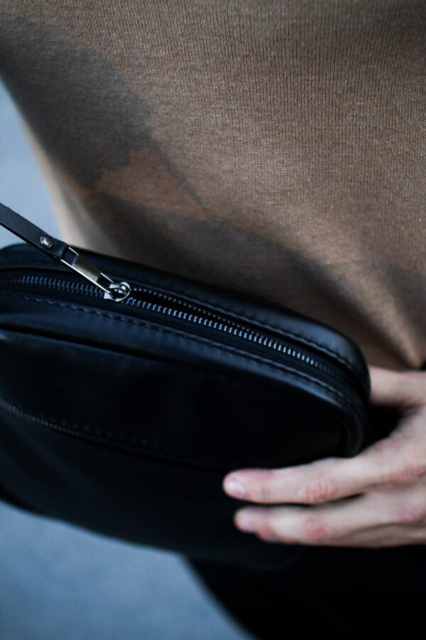 Сумка месенджер чоловіча Skill гладка шкіра чорна