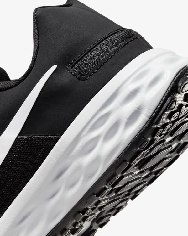 Кроссовки мужские Nike Revolution 6 Flyease Next Nature Black/White
