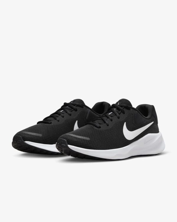 Кроссовки мужские Nike Revolution 7 Black/White