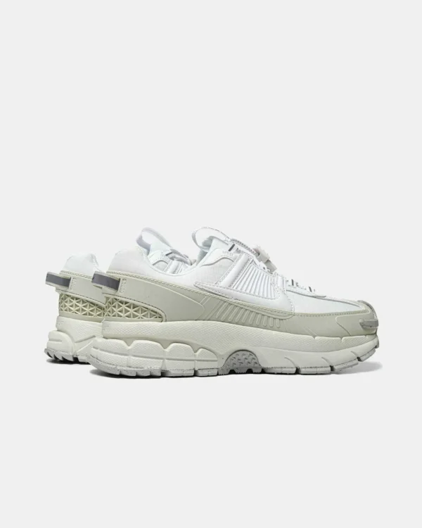 Кросівки Nike Air Zoom Vomero Roam Summit White