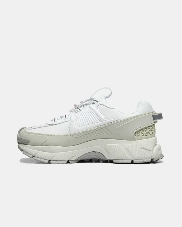 Кросівки Nike Air Zoom Vomero Roam Summit White