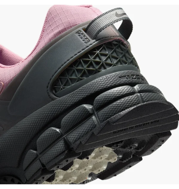 Кросівки Nike Zoom Vomero Roam Elemental Pink Anthracite