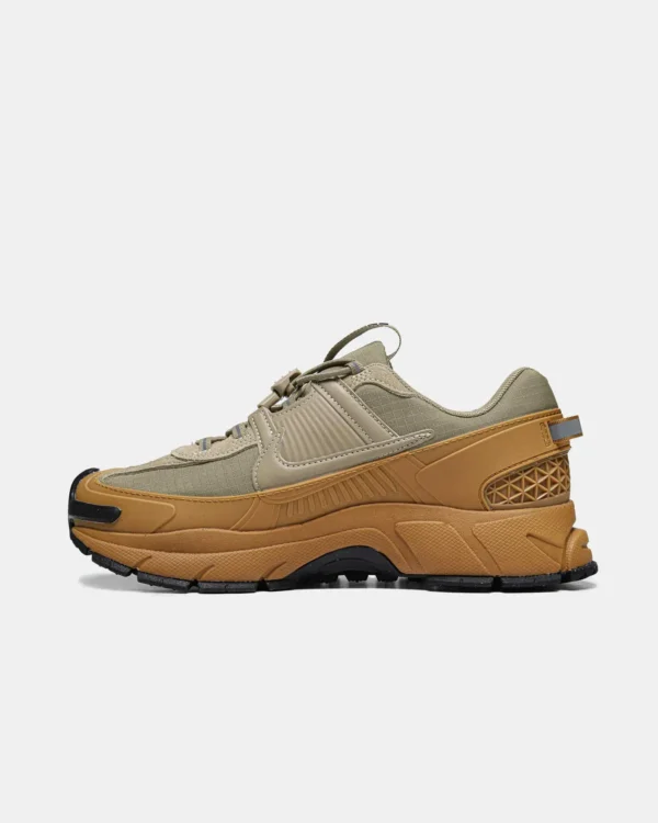 Кросівки Nike Air Zoom Vomero Roam Flax