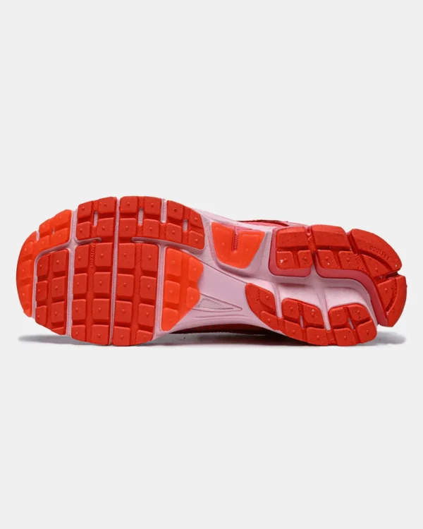 Кроссовки Nike Air Zoom Vomero 5 Barbie