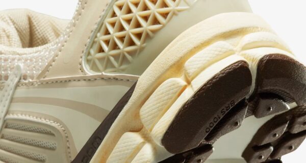 Кроссовки Nike Zoom Vomero 5 Oatmeal