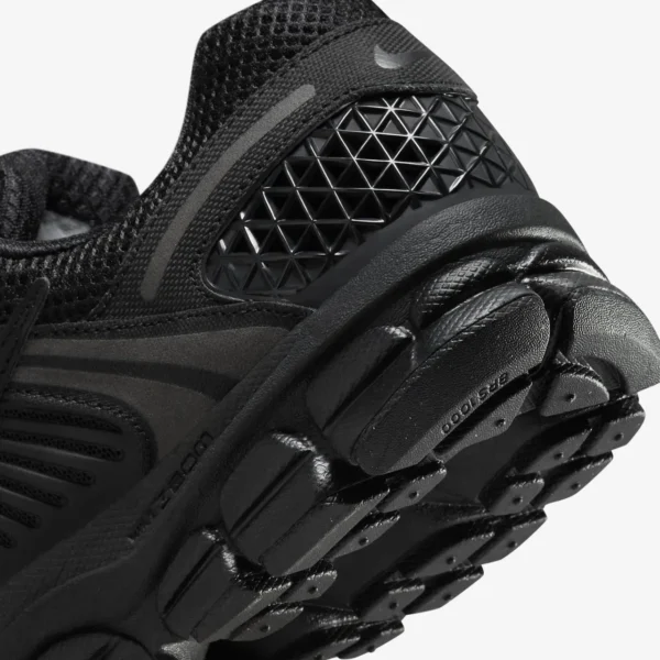 Кроссовки Nike Air Zoom Vomero 5 Triple Black
