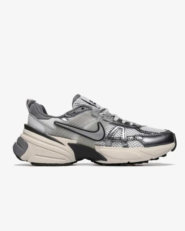 Кросівки Nike V2K Run Pure Platinum Wolf Grey