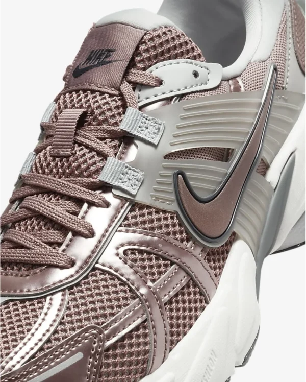 Кросівки Nike V2K Run Smokey Mauve