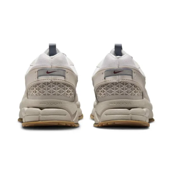 Кросівки Nike Zoom Vomero Roam College Grey Gum